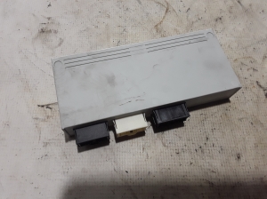  Trunk lid control module 