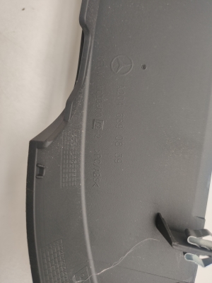 Mercedes Benz C-Class 204 (2007–2014) Other dashboard part A2046890839 - 4