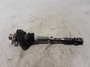   Steering shaft universal joint  - 6790490 