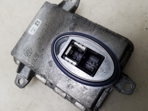 BMW 5 SERIES F11 (2010–2017) Xenon headlight control unit 7296090 - 4