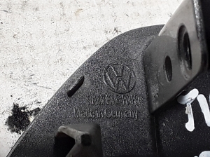 Volkswagen Tiguan (2017–2026) Front bumper headlight washer cap 5NA807938B - 3