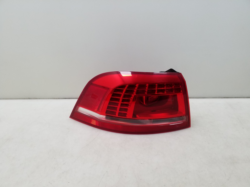 VOLKSWAGEN Passat B7 (2010-2015) Vasen takavalo 3AF945207B 24976695