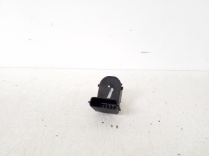 Hyundai Kona (2017–2023) Rear parking sensor 95720J9000 - 3