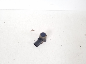 Front parking sensor - 13300765