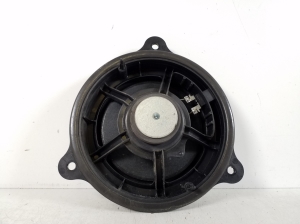 NISSAN Juke F15 (2010–2018) Rear side door speaker - 3