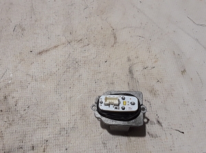 VOLVO S60 II (2010–2018) Xenon headlight control unit B7151-3 - 3
