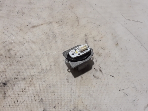 Xenon headlight control unit - B7151-3