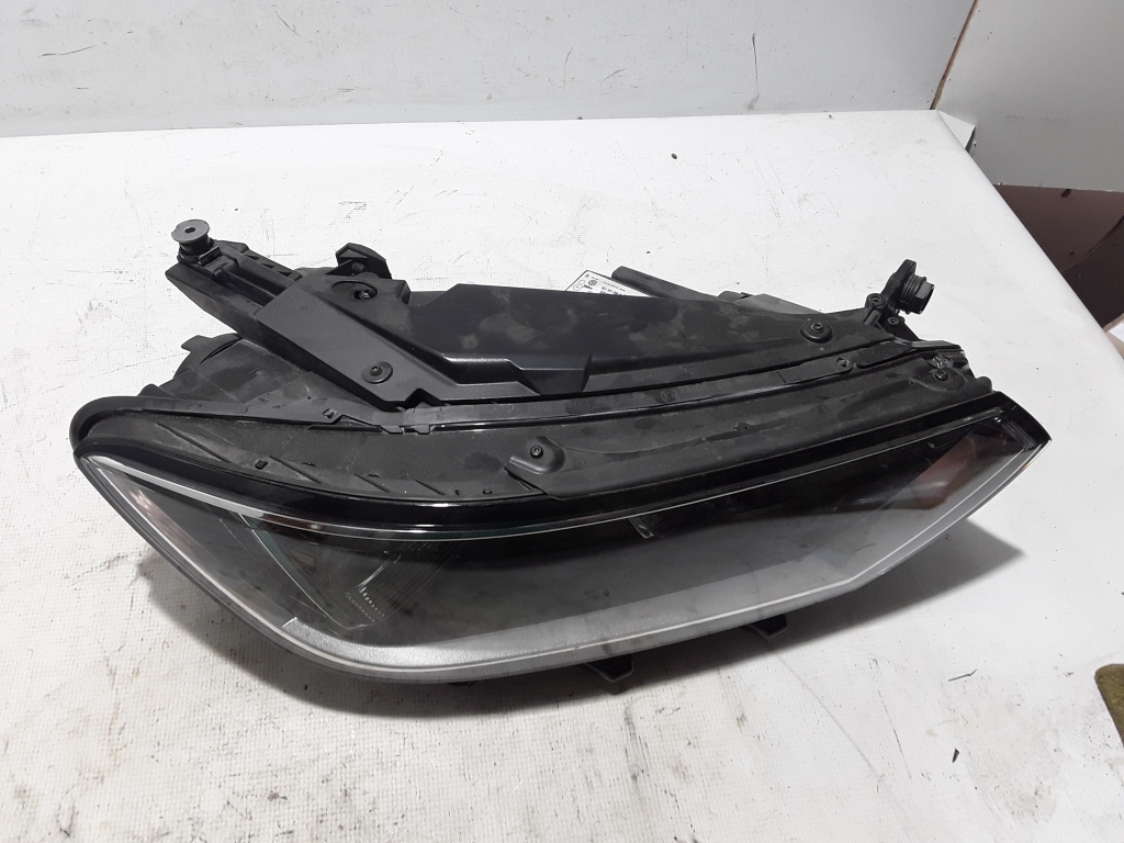 VOLKSWAGEN Passat B8 (2014-2023) Front Right Headlight 3G1941006B 21067509