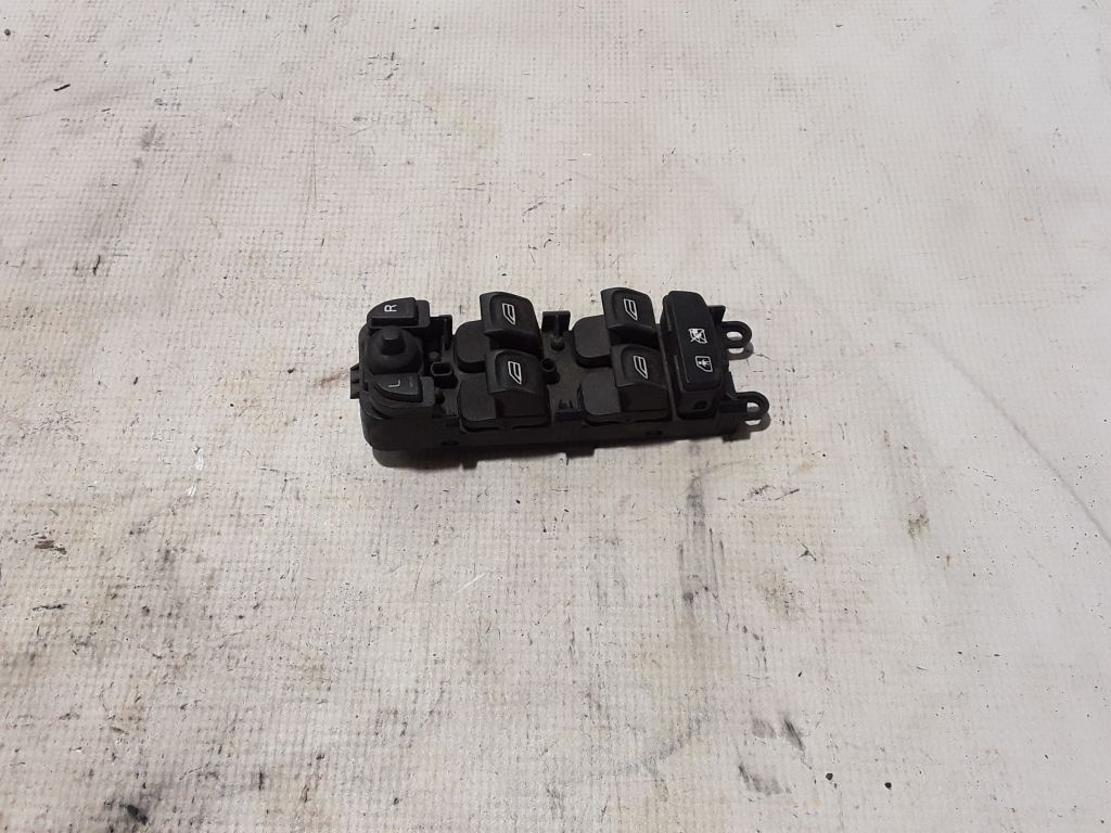 VOLVO S80 II (2006–2016) Esiukse klaaslüliti 30773271 VOLVO S80 II (2006–2016) Esiukse klaaslüliti 30773271