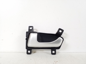 Kia Sportage (2010–2016) Rear side door interior handle 826103U000 - 3