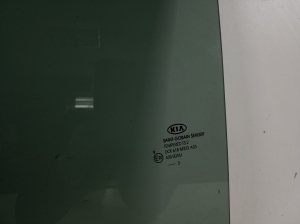 Kia Sportage (2010–2016) Rear side door glass - 3