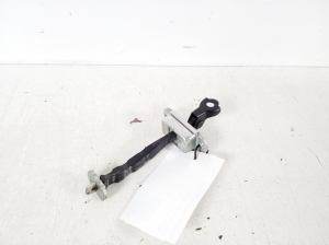 NISSAN Juke F15 (2010–2018) Rear side door opening limiter - 2