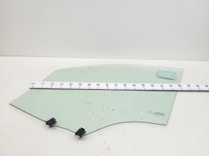Citroen DS4 (2011–2018) Front door glass - 3