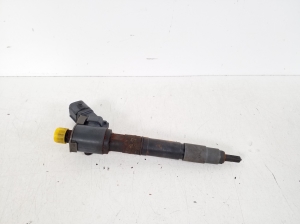  Fuel injector 