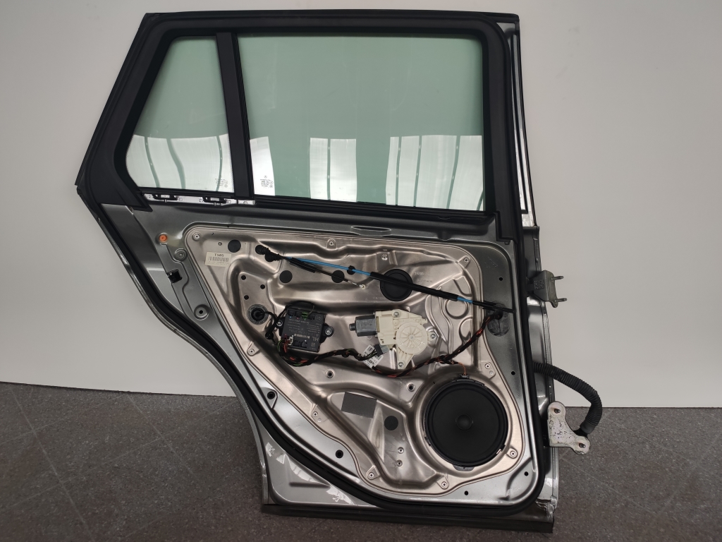 MERCEDES-BENZ C-Class W204/S204/C204 (2004-2015) Ліва бічна розповсюджувана двері A2047300305,A2047302300 21865494