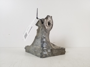 Subaru Outback (2009–2014) Motorhalter - 2