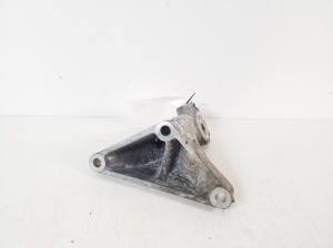 Subaru Outback (2009–2014) Motorhalter - 3