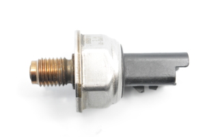 Fuel rail pressure sensor - 5WS40039