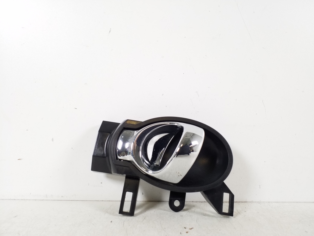 NISSAN Juke F15 (2010–2018) Front door inner handle NISSAN Juke F15 (2010–2018) Front door inner handle