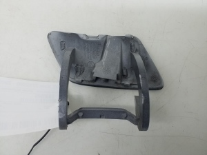 Mercedes Benz S-Class 221 (2005–2013) Eesmise kaitseraua esitulede pesuri kork A2218800505 - 2