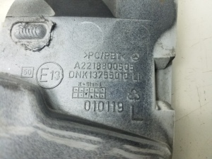Mercedes Benz S-Class 221 (2005–2013) Eesmise kaitseraua esitulede pesuri kork A2218800505 - 3