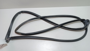Kia Sportage (2010–2016) Front door rubber seal - 2