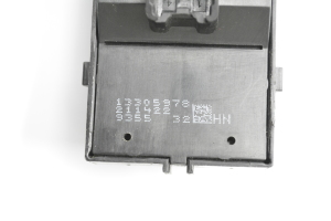 Opel Astra J (2009–2017) Front door glass switch 13305978 - 6