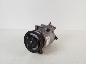  Air conditioner compressor 