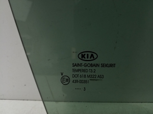 Kia Sportage (2010–2016) Tagumise külgukse kolmnurkklaas - 3