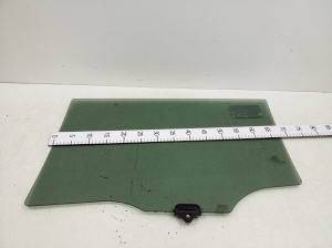 Kia Sportage (2010–2016) Rear side door glass - 3