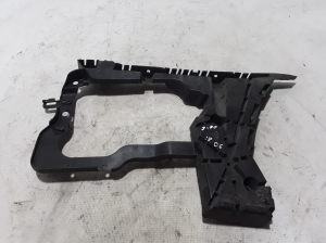   Rear bumper bracket 