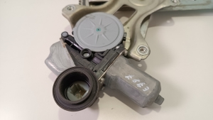 TOYOTA Prius W30/35 (2009–2015) Priekšējo durvju logu pacēlājs un tā daļas 8572030340 - 4