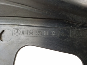 Mercedes Benz ML-Class 164 (2005–2011) Virsbūves aizmugurējās daļas apdare A1646930133 - 3