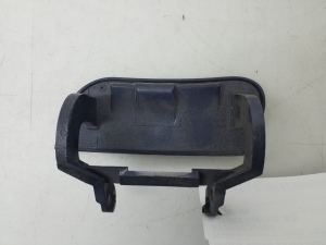 Mercedes Benz S-Class 220 (1998–2005) Eesmise kaitseraua esitulede pesuri kork A2208800405 - 3