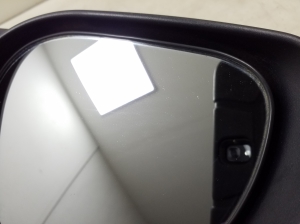  Side mirror and its details 