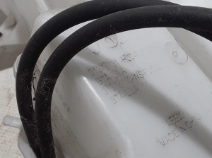 VOLVO S90 (2016–2026) Front washer fluid reservoir 31378731 - 3