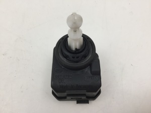 Volkswagen Passat B5 (1997–2005) Scheinwerfer Stellmotor 1J0941295C