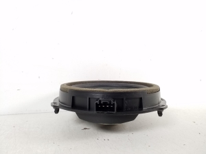 Ford Fiesta VI (2008–2017) Rear side door speaker AA6T18808CA - 3