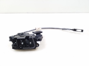 Volkswagen Jetta (2010–2017) Front door lock 5K1837016E - 3