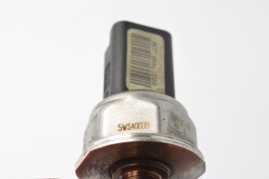Citroen C4 (2004–2010) Fuel rail pressure sensor 5WS40039 - 2