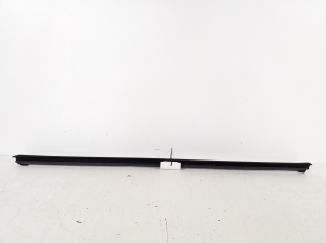 Ford Fiesta VI (2008–2017) Front door inner window molding - 4