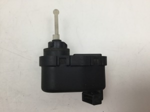 AUDI 80 [B4] (1986–1991) Scheinwerfer Stellmotor 8A0941295 - 2