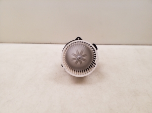 Heater blower motor - 97945C5000