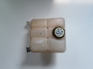 Coolant reservoir - 8V618K218AE