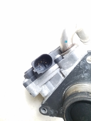  EGR valve 