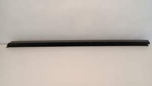 Citroen DS4 (2011–2018) Rear side door inner window molding - 4