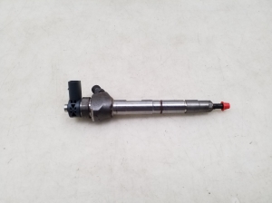  Fuel injector 