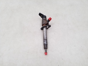  Fuel injector 