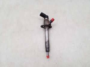  Fuel injector 