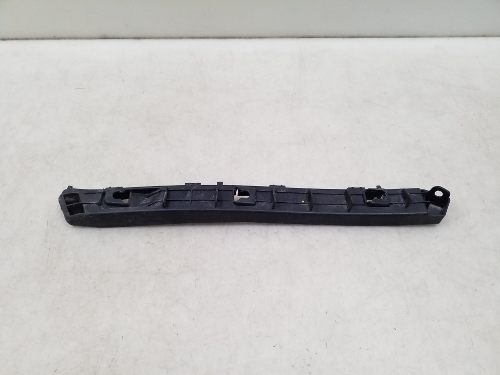 Kia ceed (2012–2018) Rear bumper bracket 86616A2200 Kia ceed (2012–2018) Rear bumper bracket 86616A2200